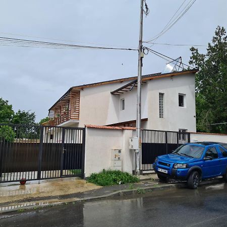 Luca'S Studio 2 ,Close To Therme Bucharest, Airport Otopeni Balotesti Exterior photo